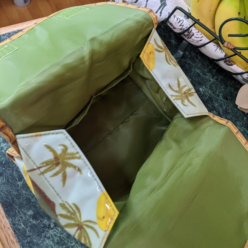 Toiletry bag - Picture 4 of 5
